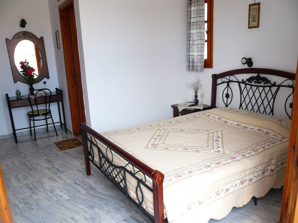 Villa Elizea Stalós Екстериор снимка