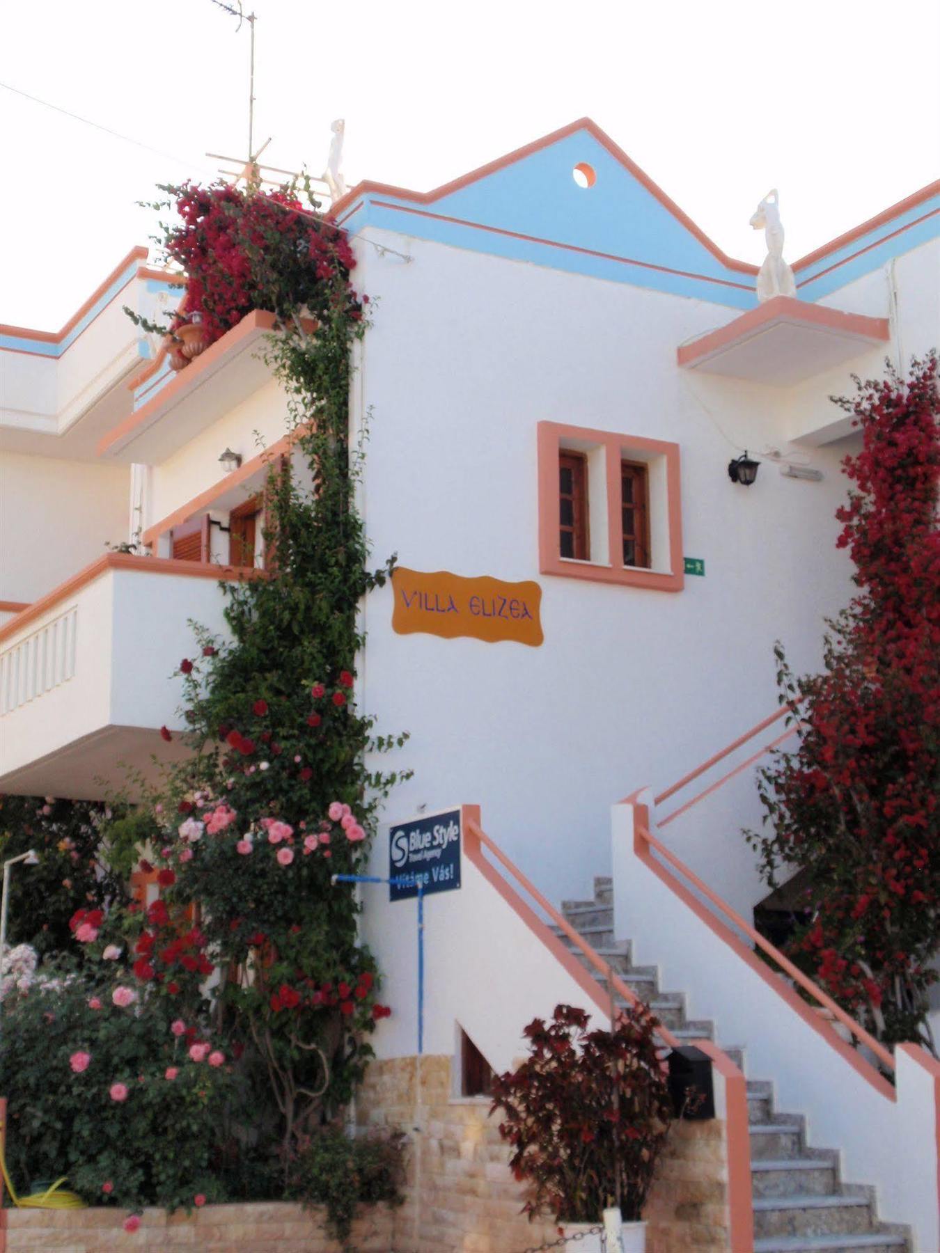 Villa Elizea Stalós Екстериор снимка