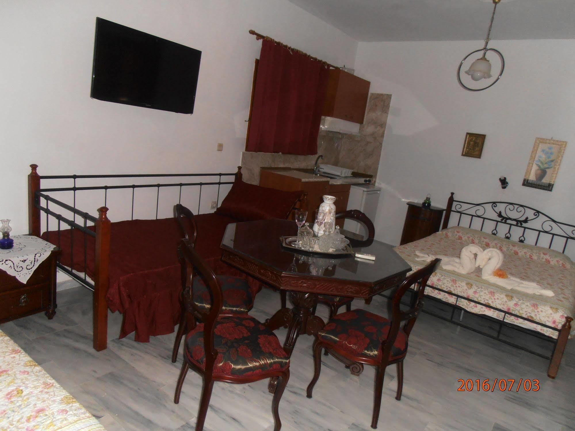 Villa Elizea Stalós Екстериор снимка
