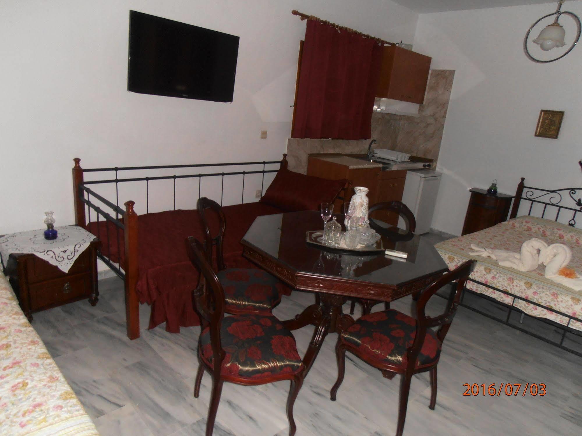 Villa Elizea Stalós Екстериор снимка