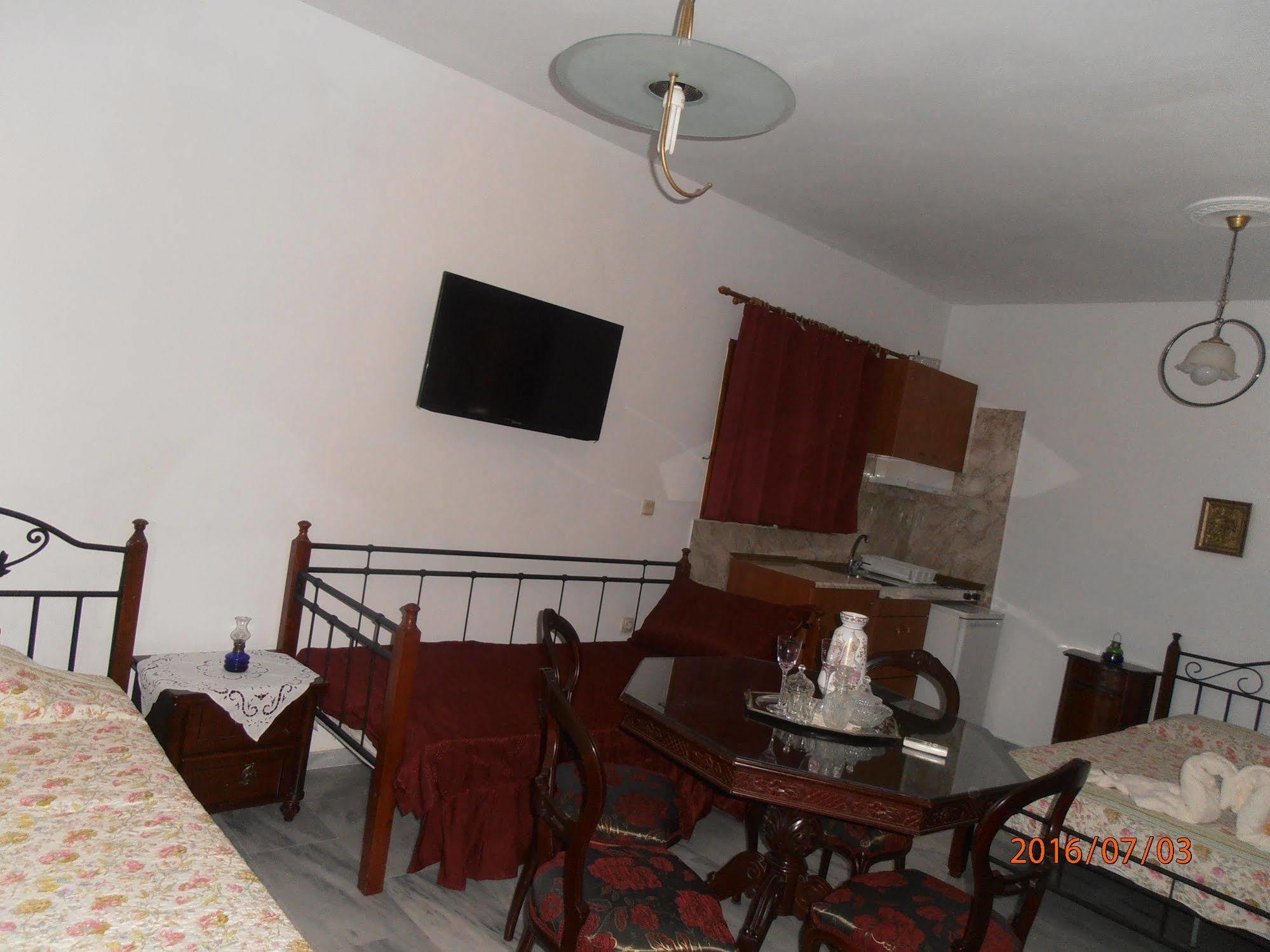 Villa Elizea Stalós Екстериор снимка