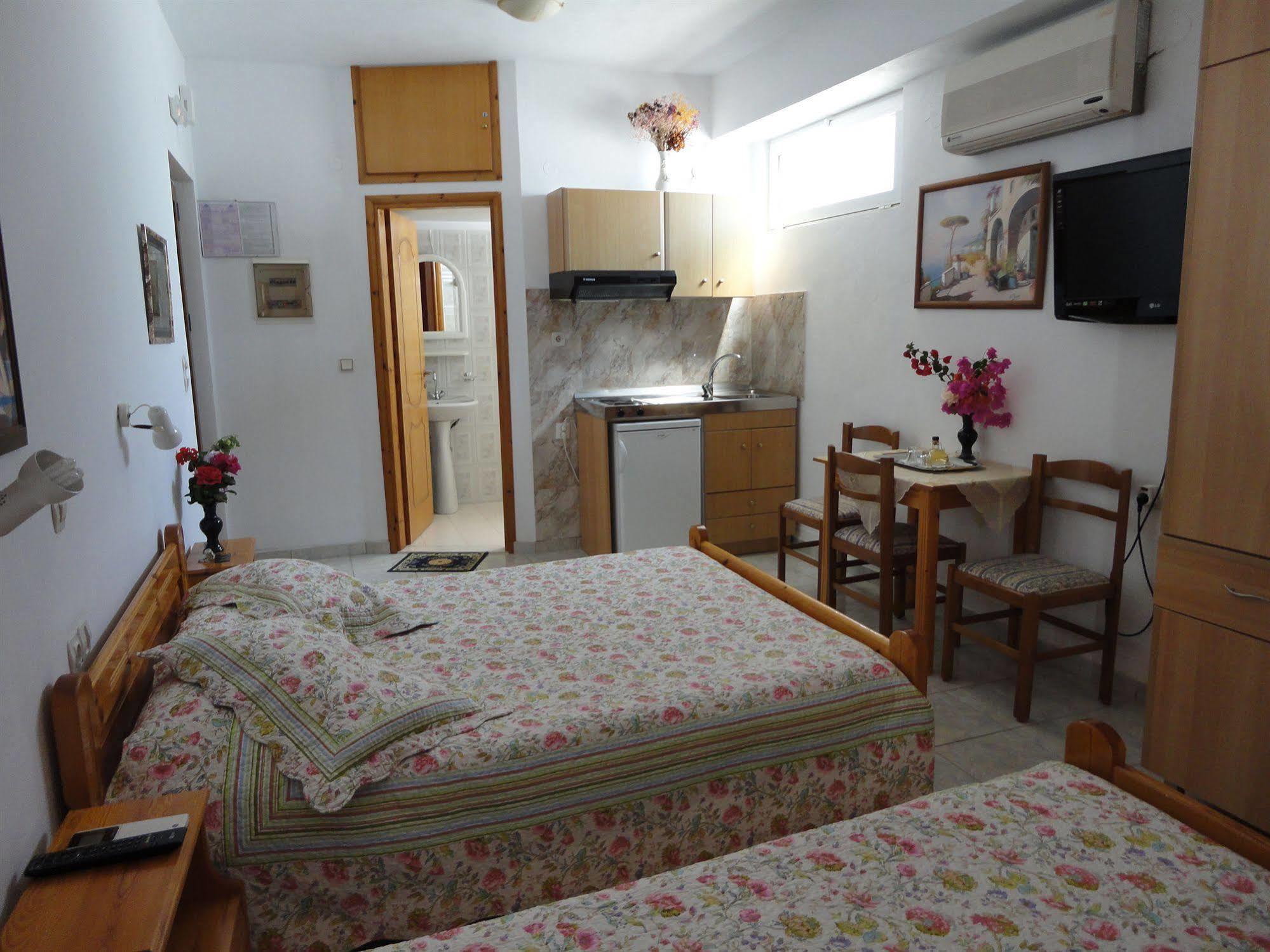 Villa Elizea Stalós Екстериор снимка
