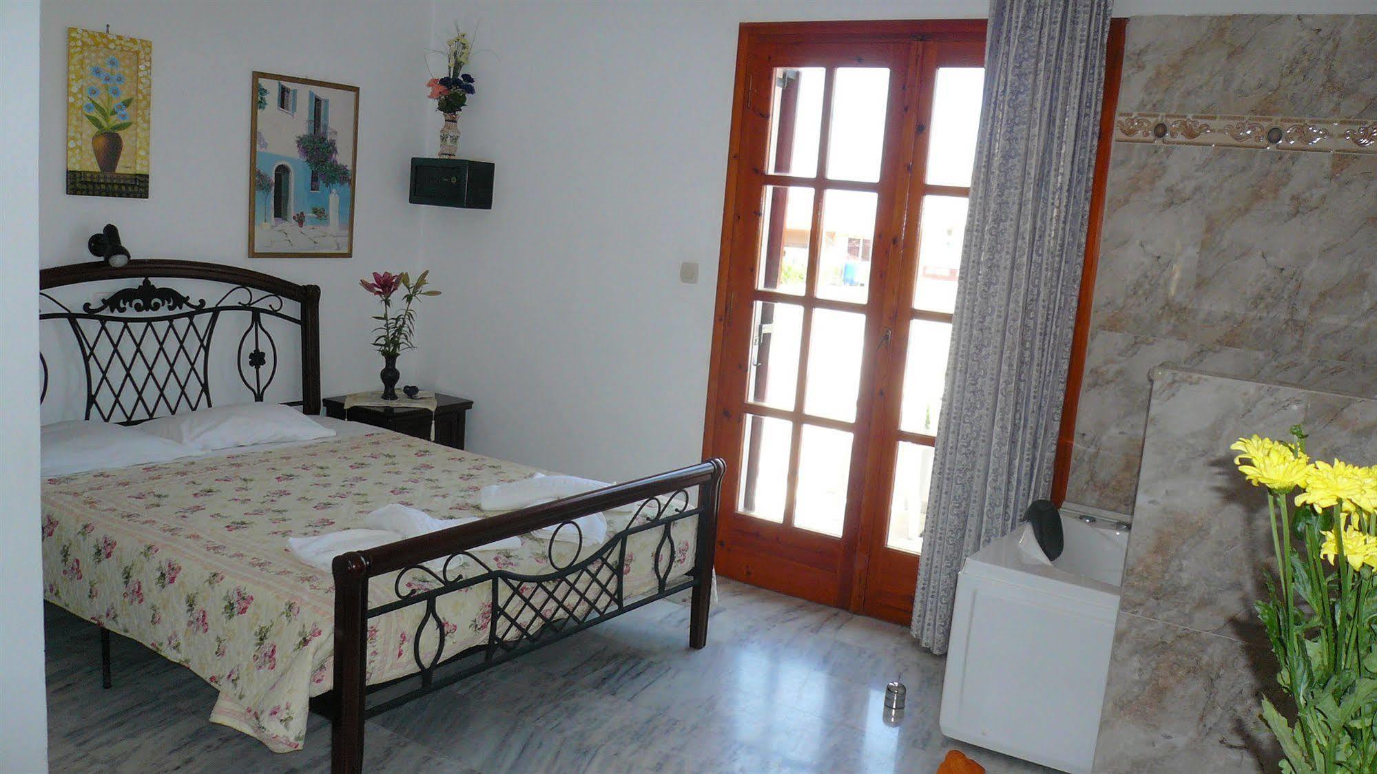 Villa Elizea Stalós Екстериор снимка